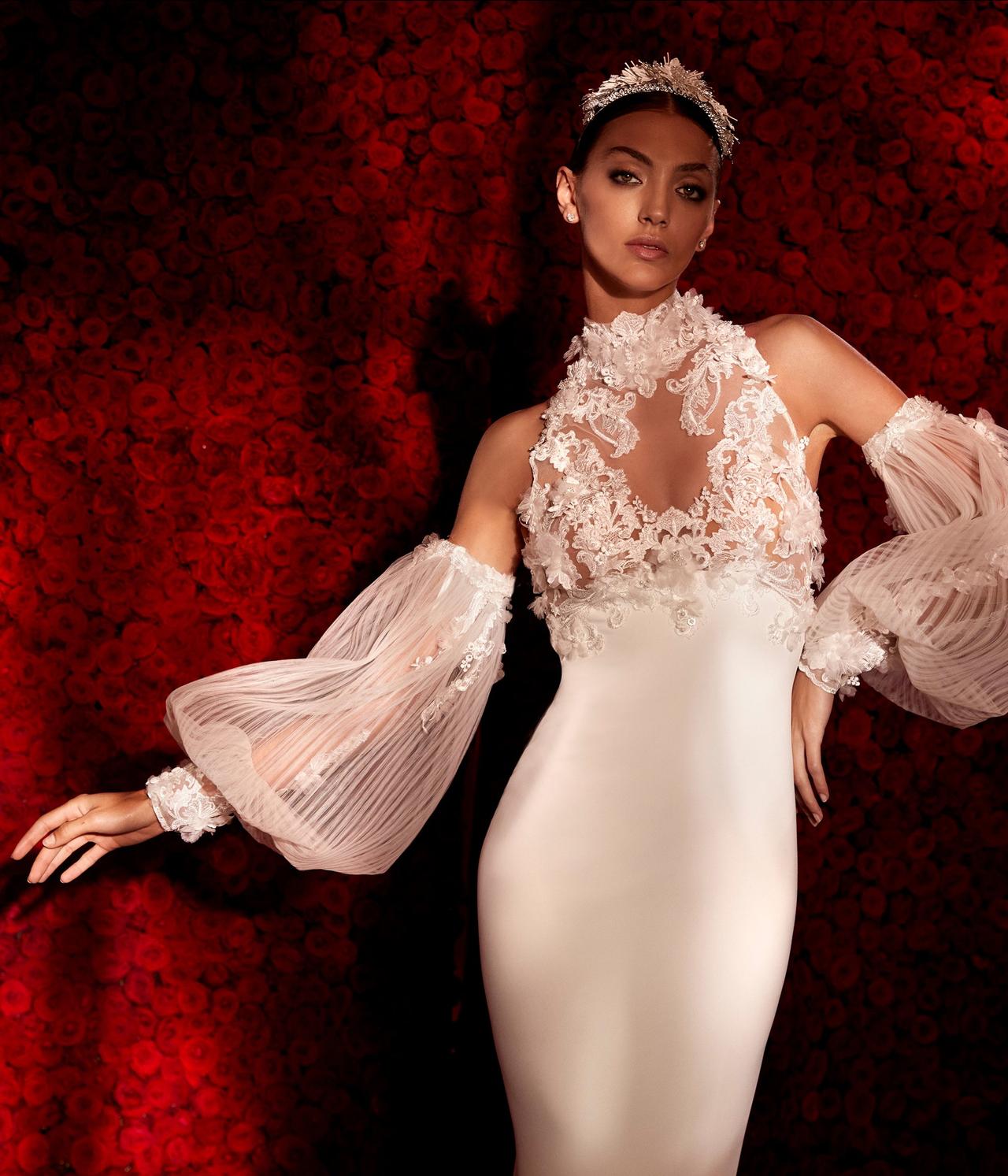 abito da sposa scollo americana con maniche a sbuffo