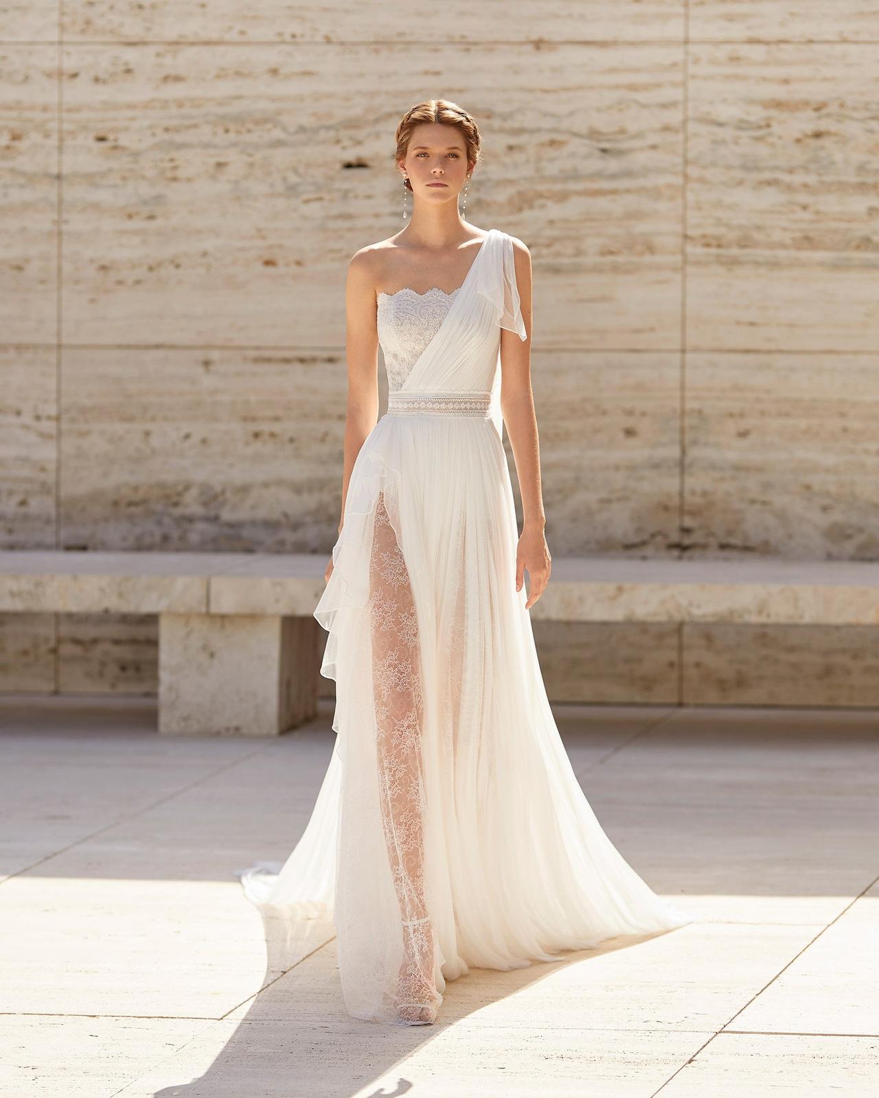 35 abiti da sposa monospalla: giochi di simmetrie che ti conquisteranno