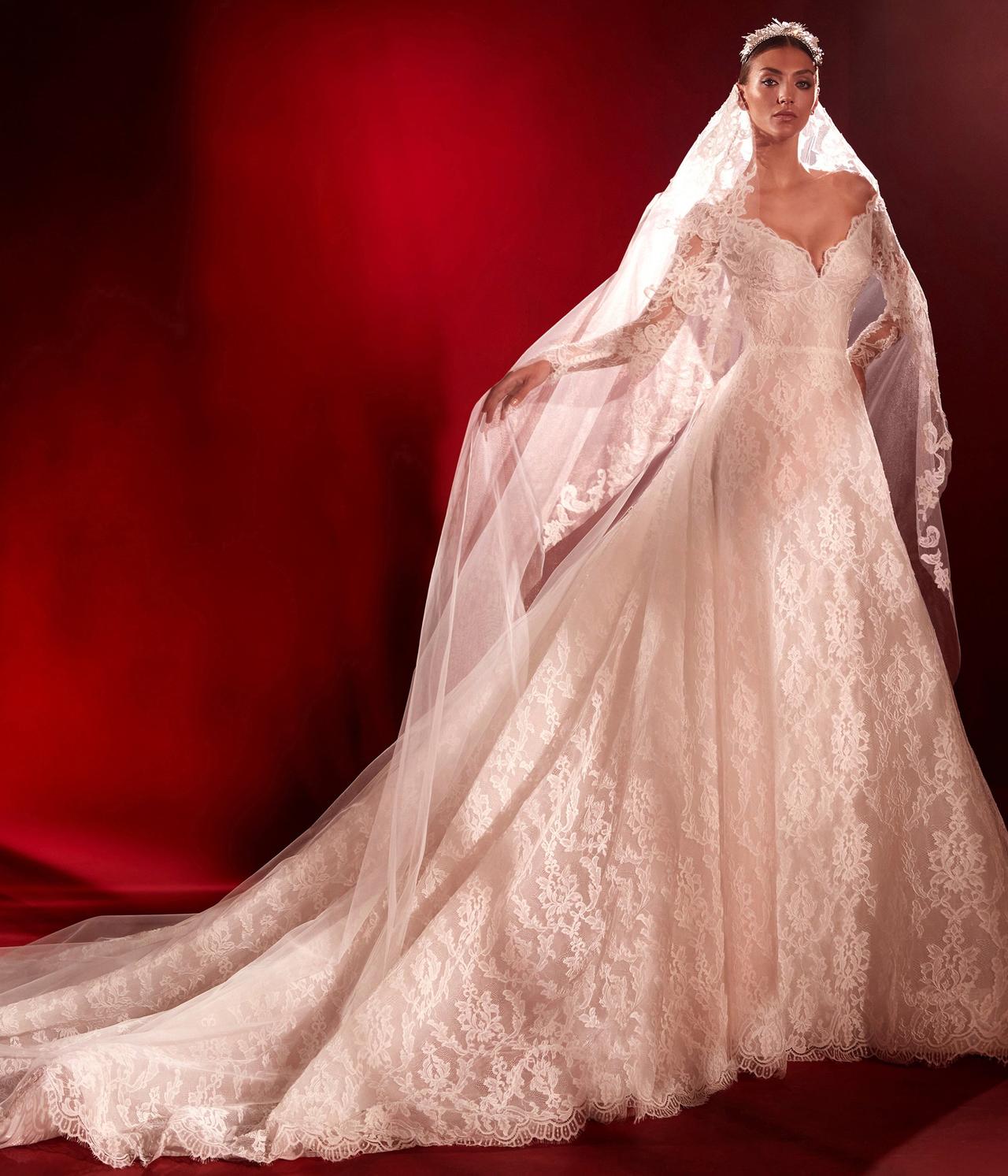 abito da sposa in pizzo chantilly