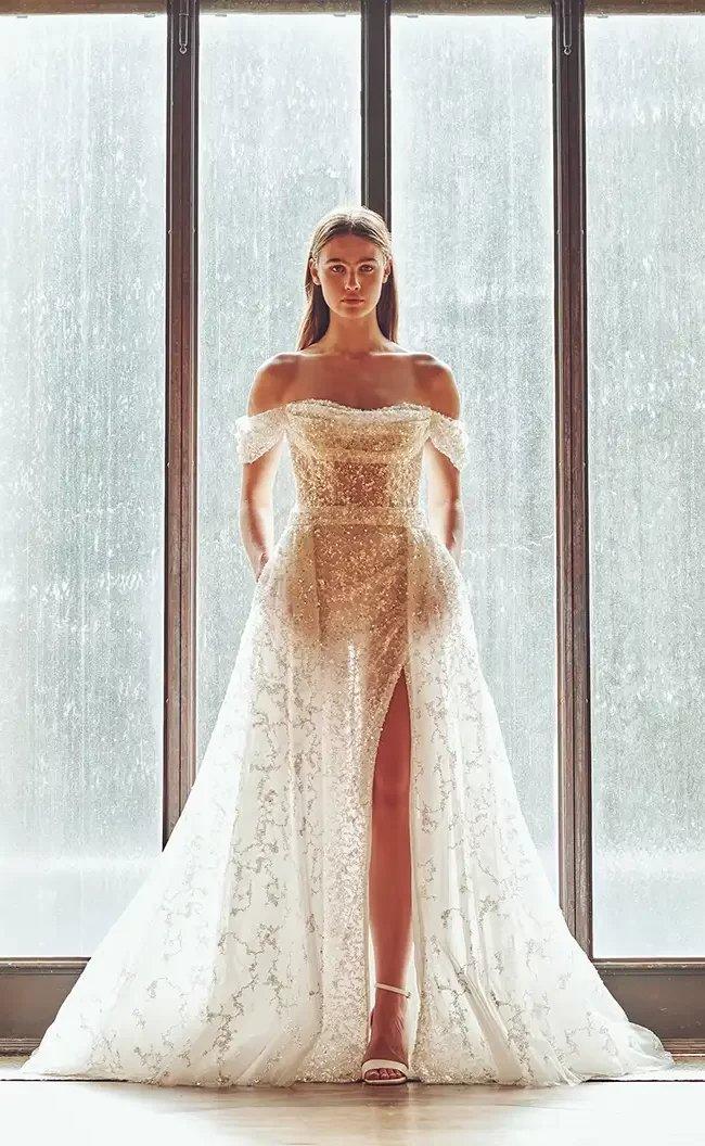 Abito da sposa di stilista italiano, elegante e sensuale stile sirena