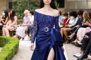 abito Zuhair Murad blu monospalla con spacco laterale