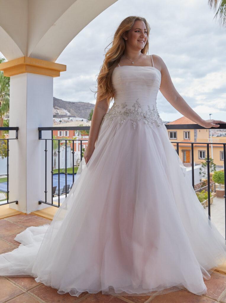 abito da sposa curvy scollo spalle scoperte