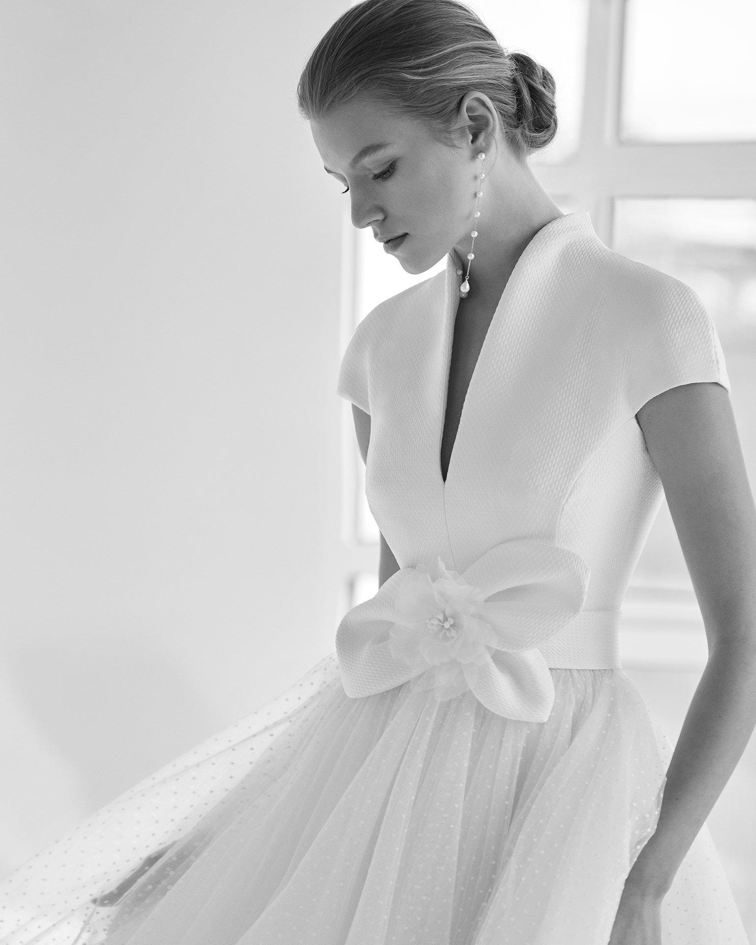 Nastro Raso Per Abito Da Sposa Con Fiocco E Spilla – Bianco/Avorio Personalizzabile