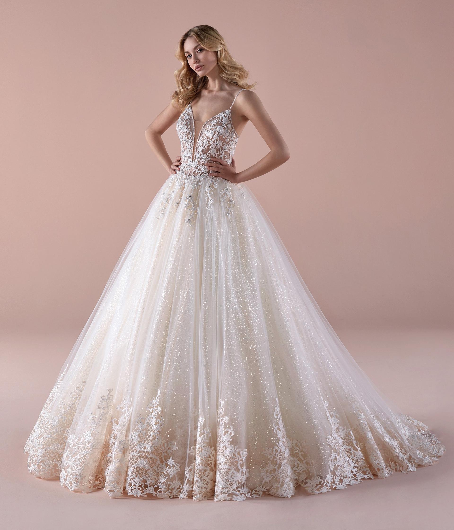 Perline, pietre preziose e piume: un must per le spose vintage