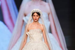 abito da sposa bianco avorio