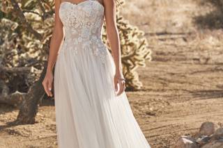 Abito da sposa scollo a cuore e gonna in tulle