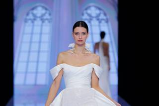 vestito da sposa scollo spalle scoperte