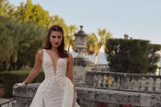 abito da sposa in chiffon con gonna rimovibile