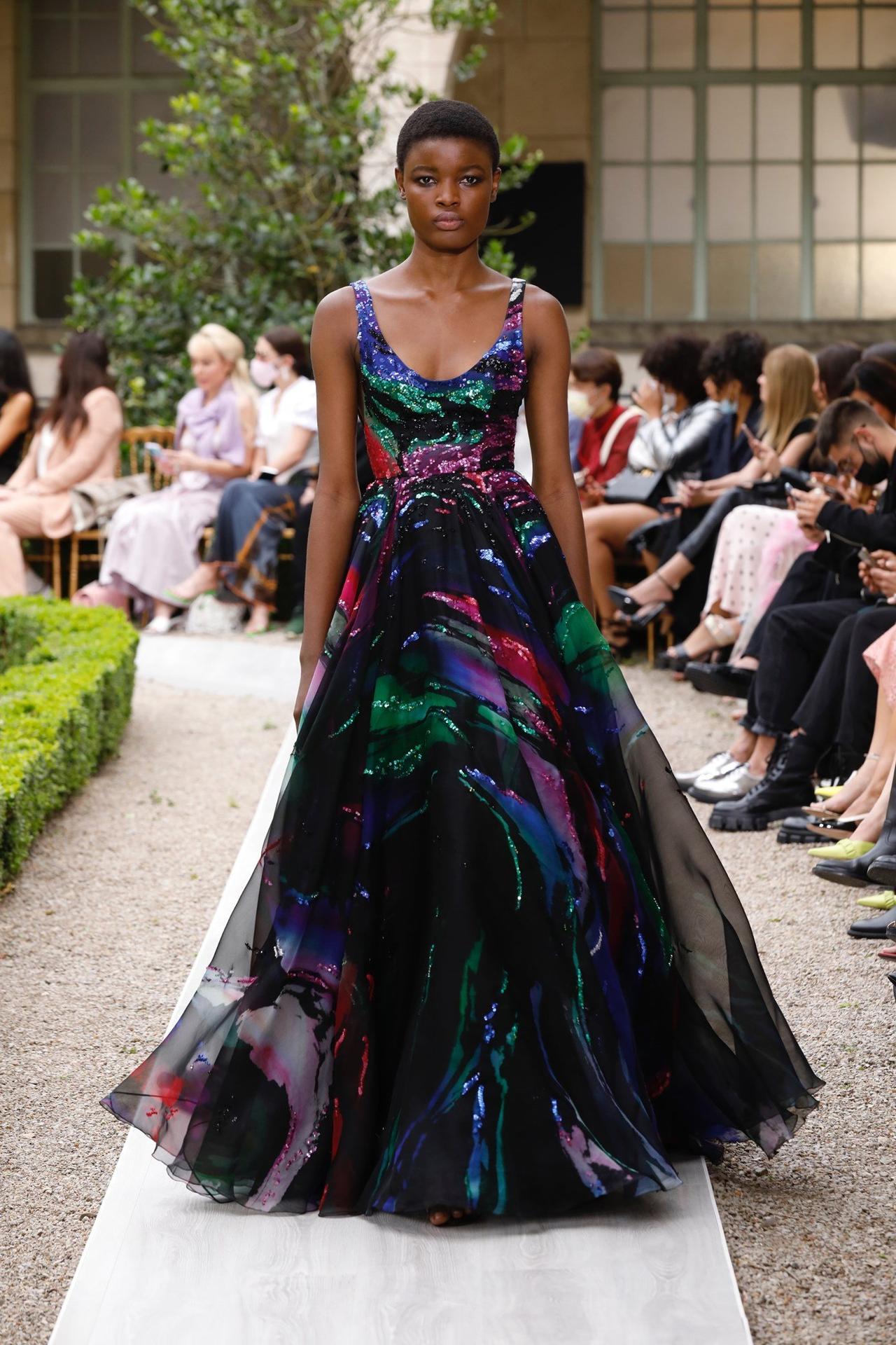 abito Zuhair Murad nero con motivi colorati