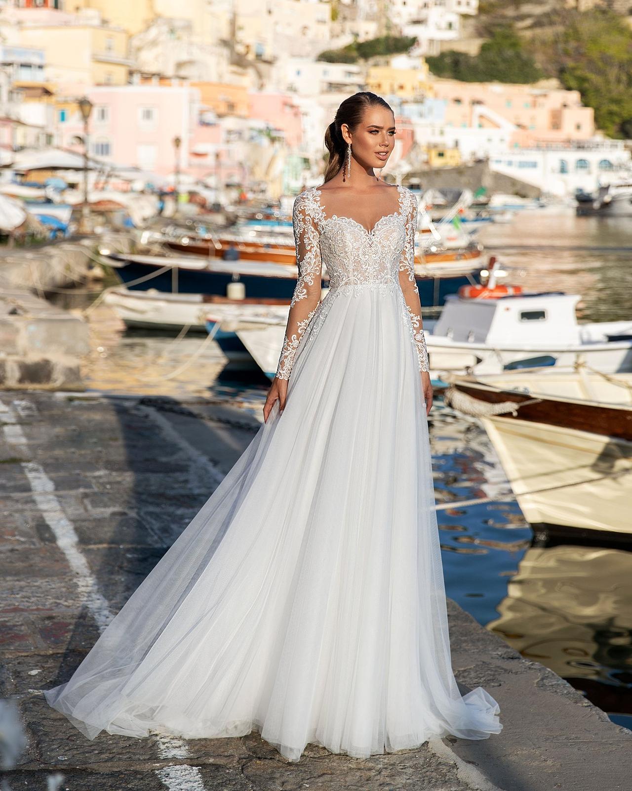 Abiti da sposa Monica Loretti 2021 haute couture tutta italiana