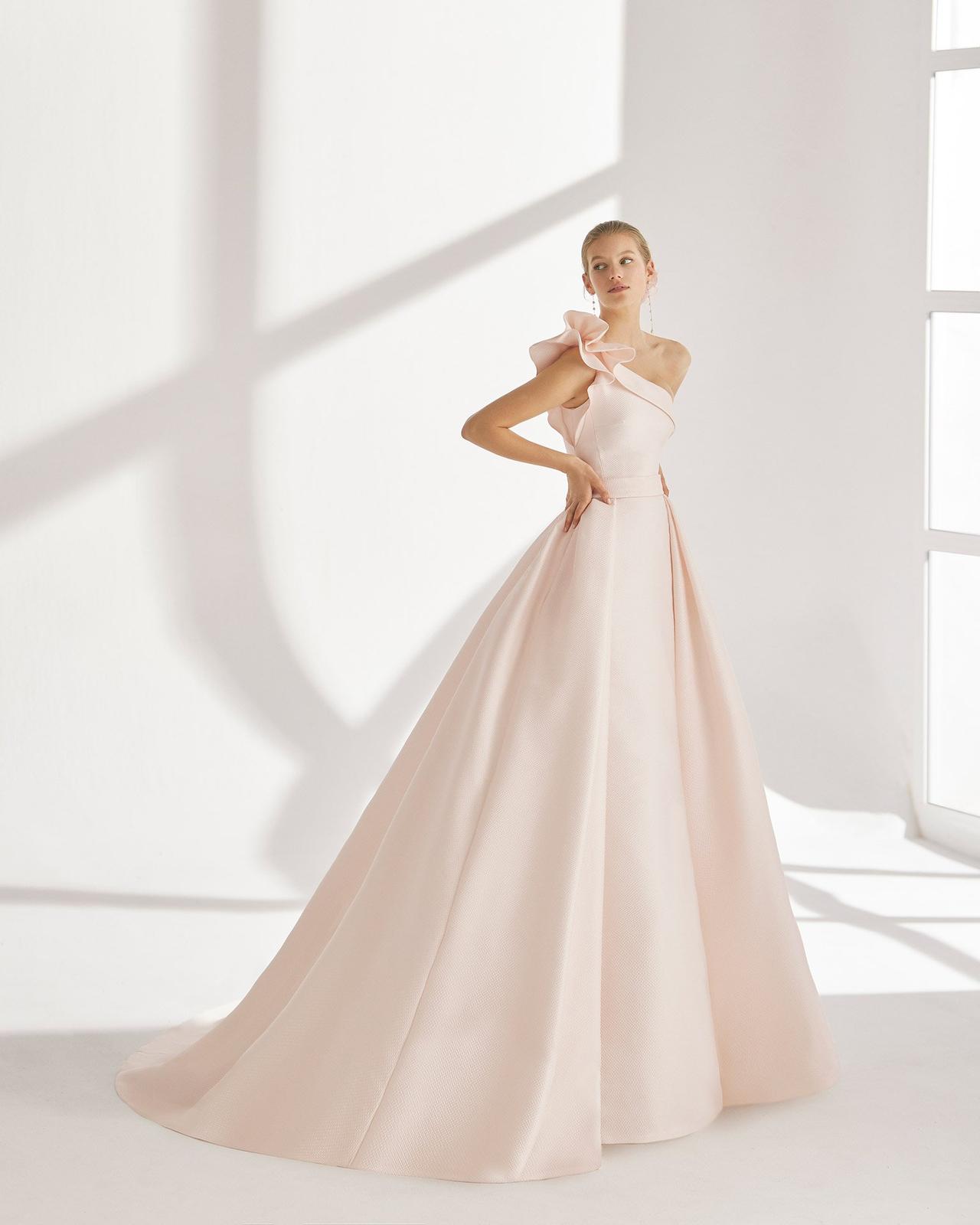 abito da sposa monospalla liscio rosato