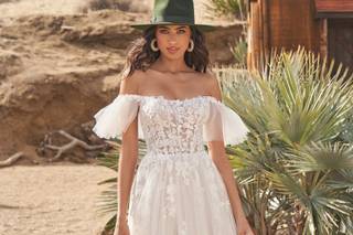 Abito da sposa boho chic e pizzo floreale