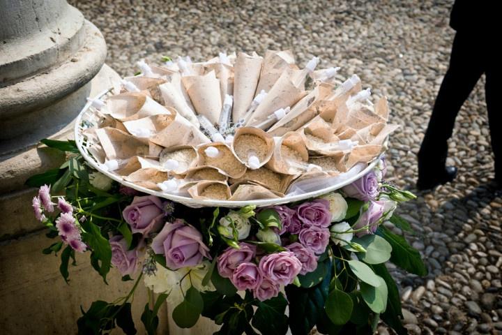 1000x Petali Rosa Finti Tessuto Bordeaux per Matrimonio Chiesa