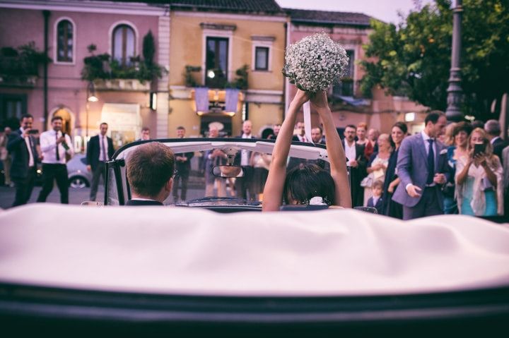 Foto del bouquet da sposa: i momenti giusti per fotografarlo