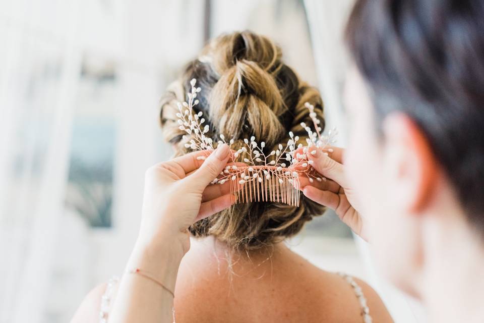 Gli accessori per capelli che ogni sposa dovrebbe conoscere