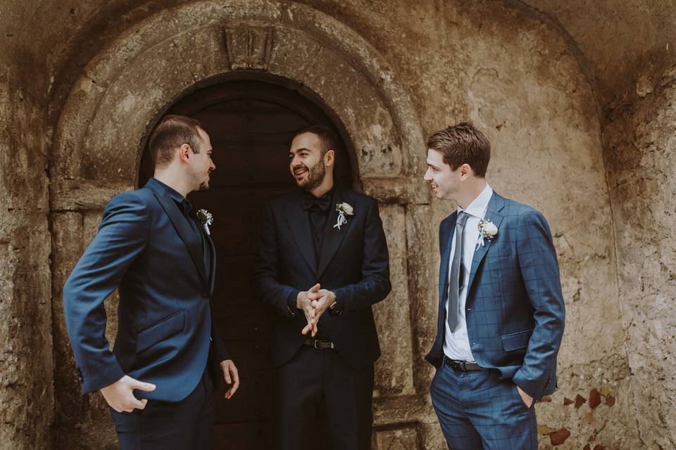 Come chiedere di fare da testimone ad una persona cara? 18 idee per sorprenderla