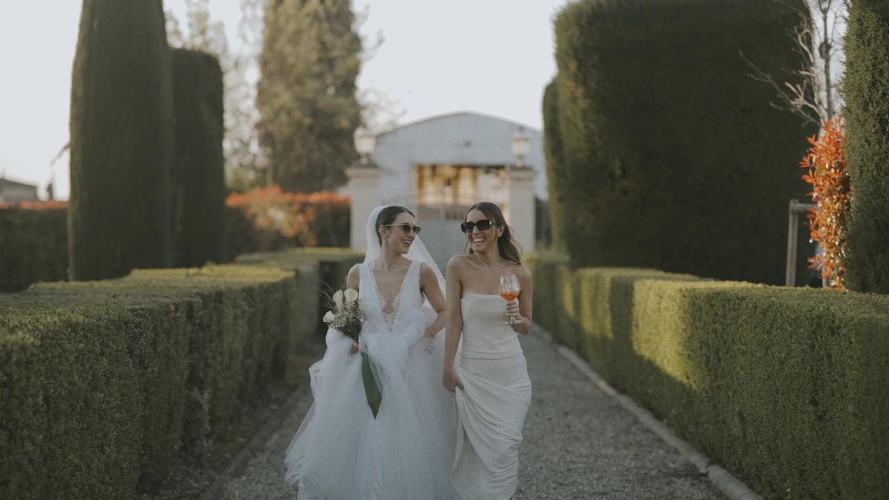 coppia di spose matrimonio lgbtq+
