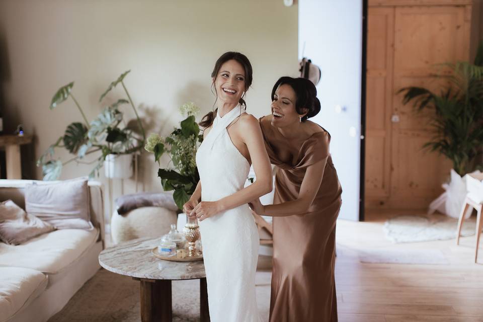 Prova abito da sposa: 15 cose da portare con te e da ricordare