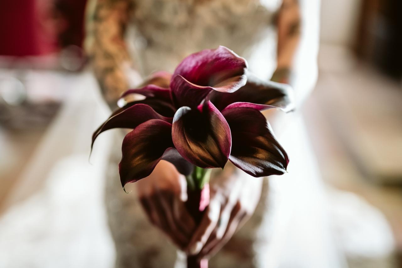 piccolo bouquet sposa calle viola