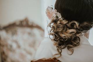 boccoli per un semiraccolto con fiori sposa