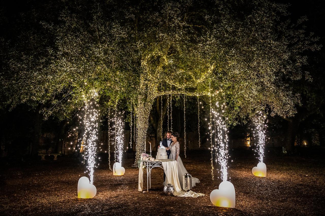 Light design matrimonio: il ricevimento s'illumina d'immenso