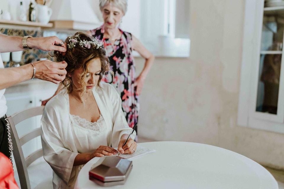 Foto Sposa A Casa Immagini Dei Preparativi