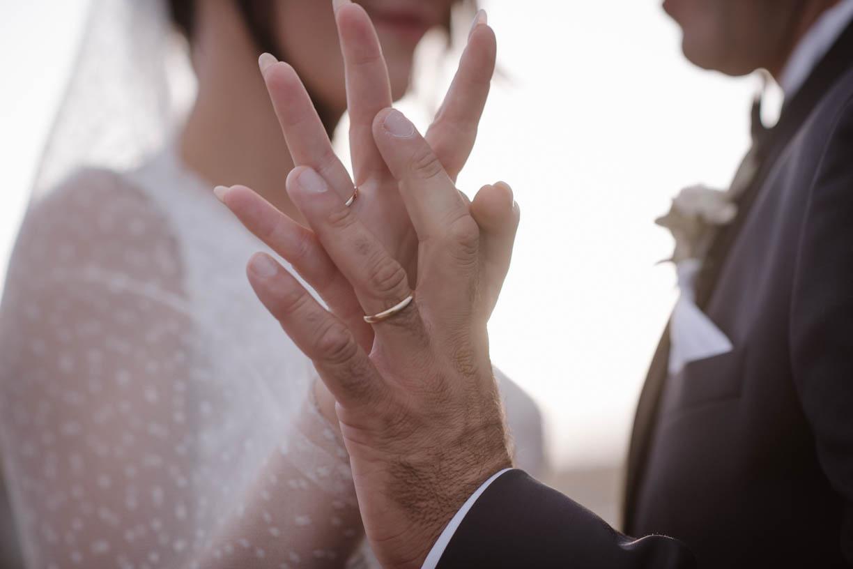 Frasi da incidere su anelli nuziali: 50 idee romantiche per sigillare