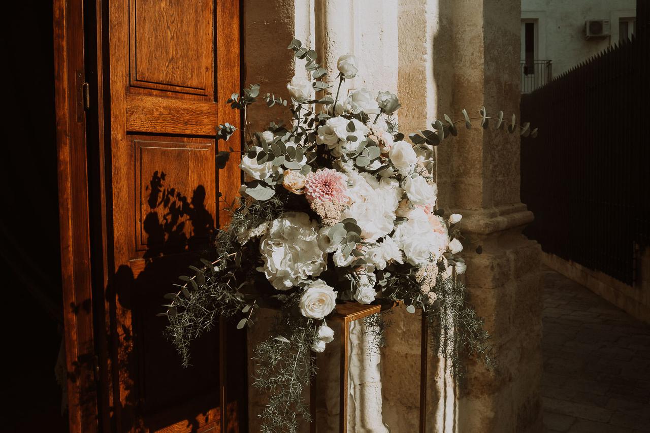 Addobbi floreali per la chiesa #matrimonio