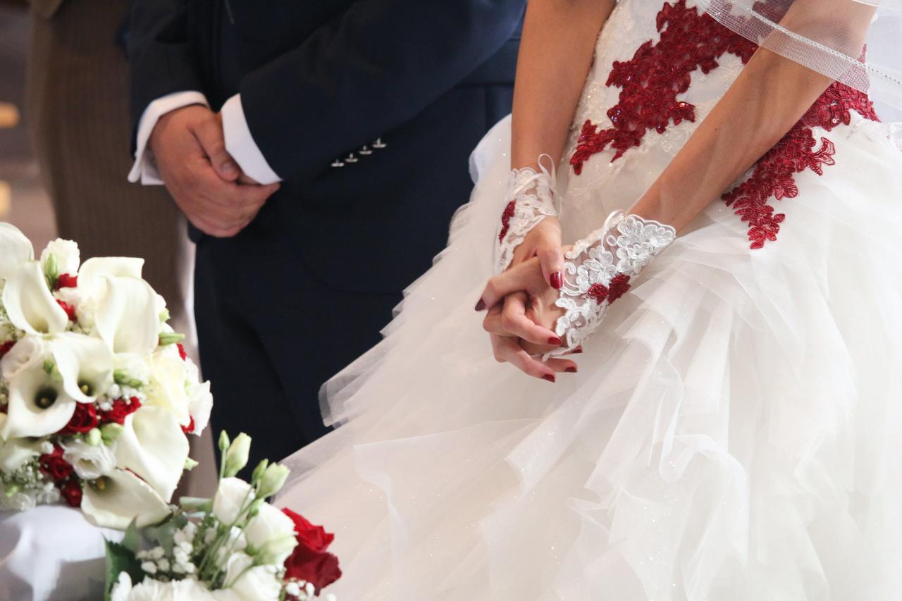 unghie matrimonio sposa affusolate