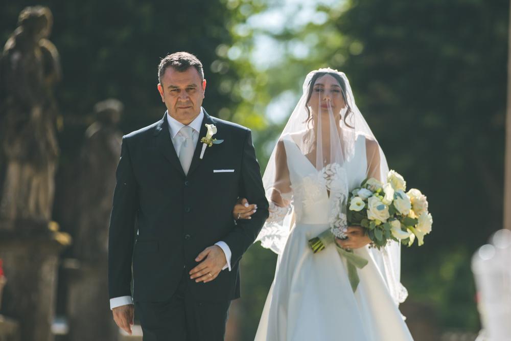 ingresso sposa cerimonia civile con suo padre