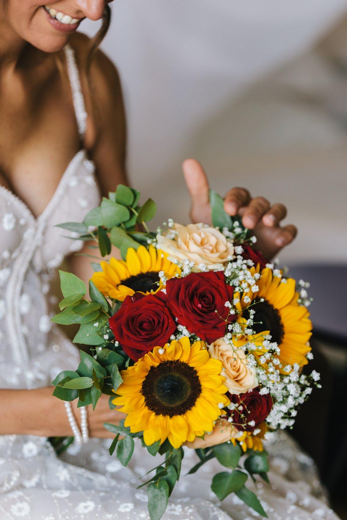 Bouquet sposa girasoli: 30 idee per nozze estive