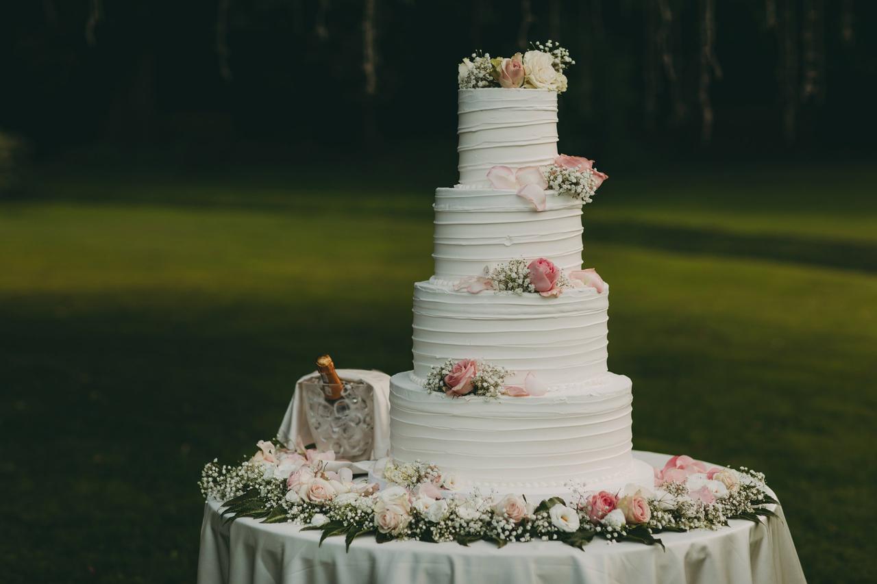 torta nuziale a piani