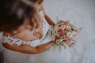 bouquet matrimonio tema rosa