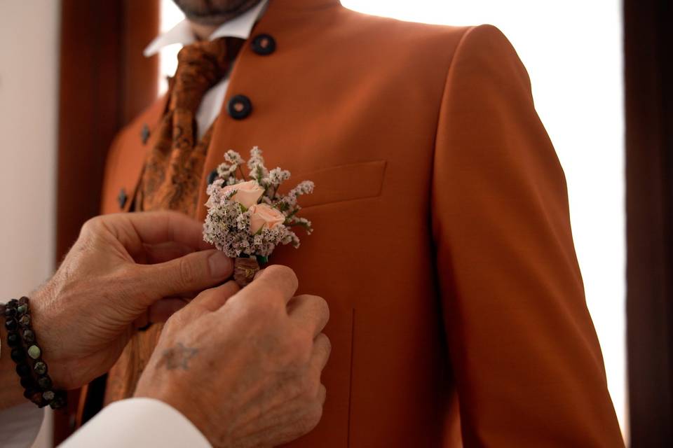 Cos'è la boutonnière? 60 idee per scegliere l'accessorio bon ton dello sposo