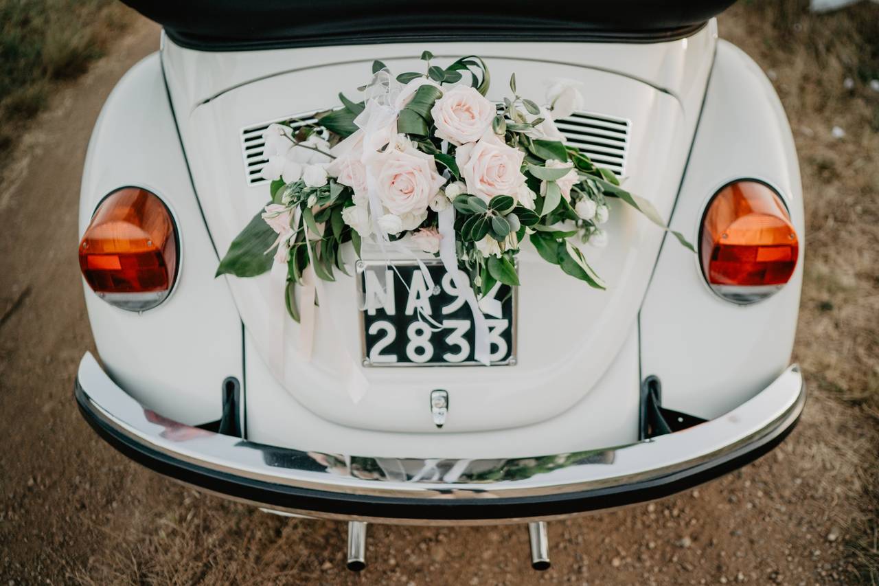 Tulle e decorazioni per auto per matrimoni