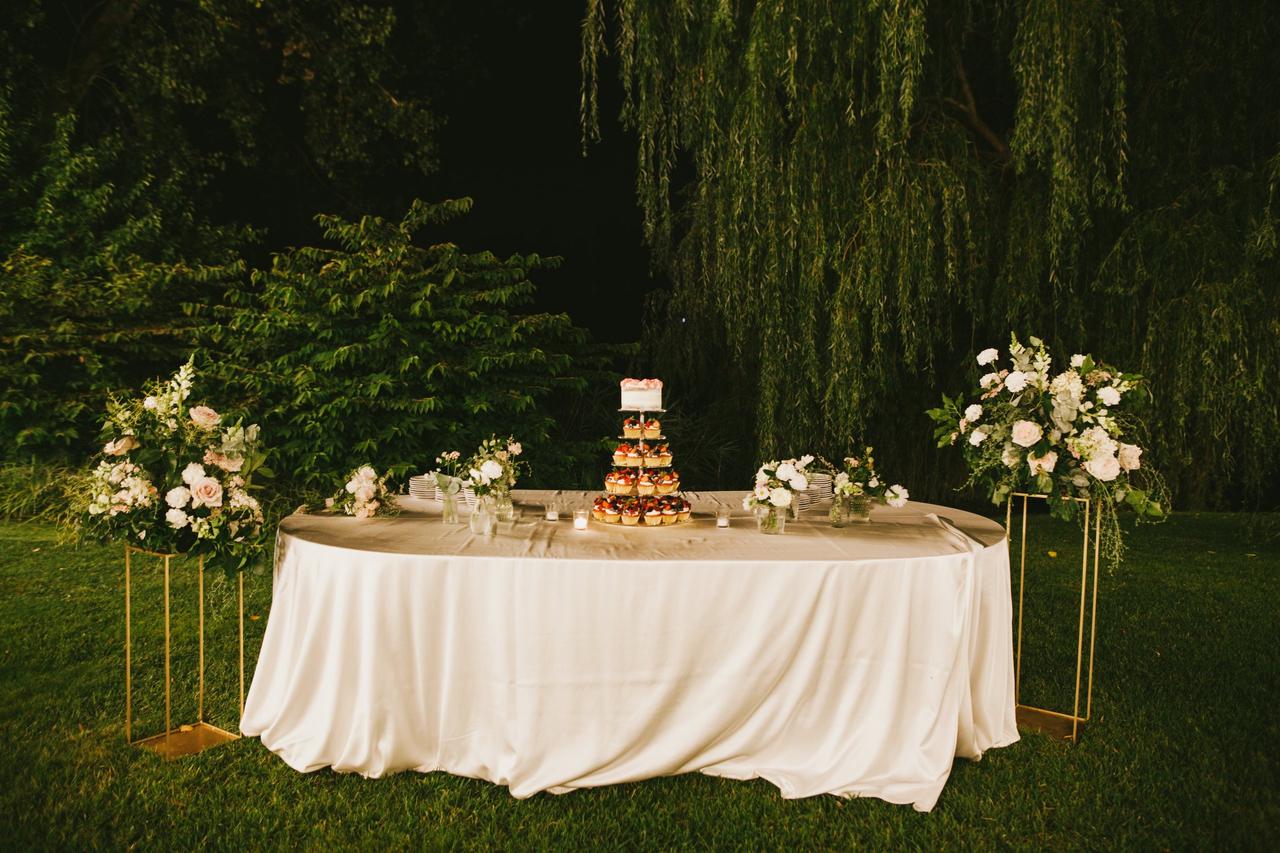 alzata fiori allestimento matrimonio