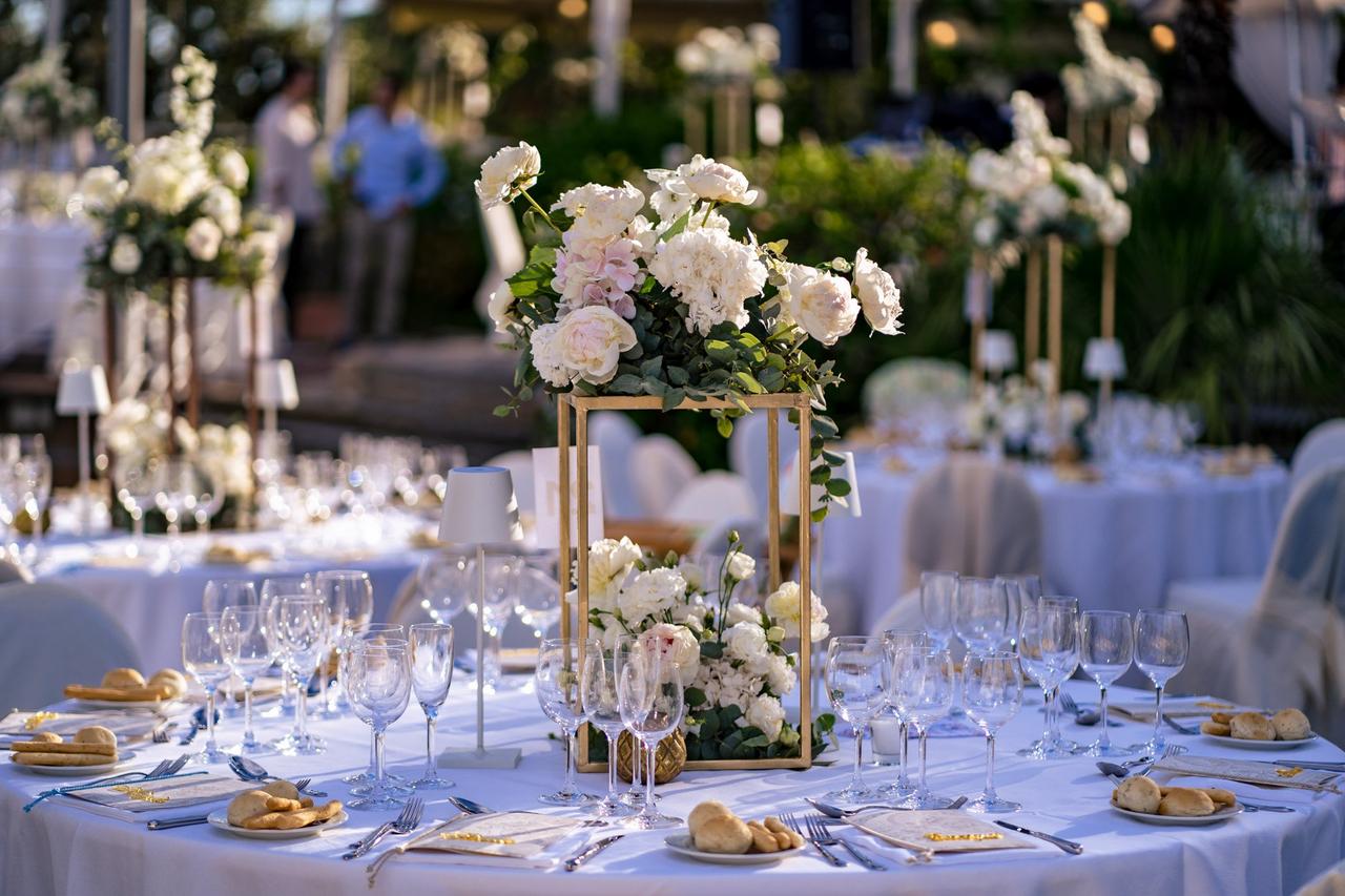 Alzate per fiori matrimonio: 40 idee glamour