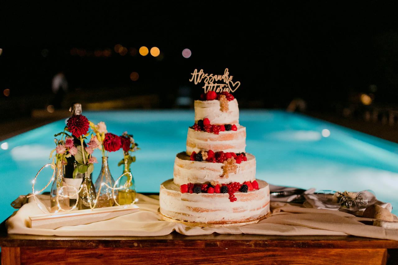 naked cake matrimonio con frutta