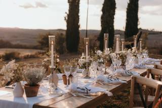 centrotavola con candele matrimonio in vigna