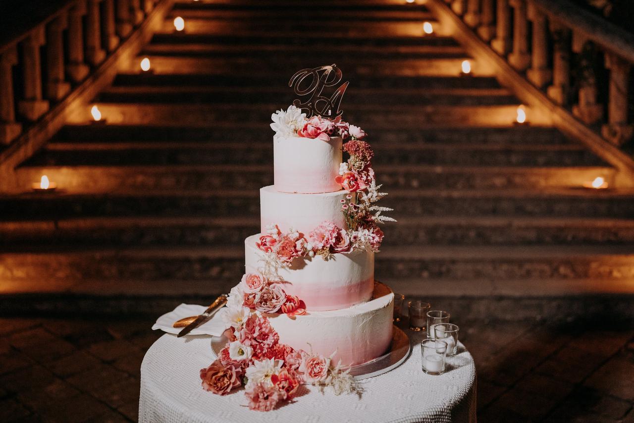 Torta esplosione di fiori