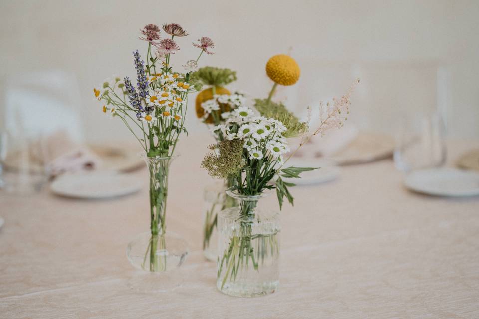 Fiori E Bacche Per Il Bouquet Di Nozze D autunno Fiori E Bacche Per Il Bouquet Di Nozze D autunno