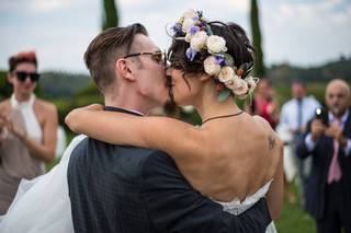 maxi corona floreale per semiraccolto con fiori sposa