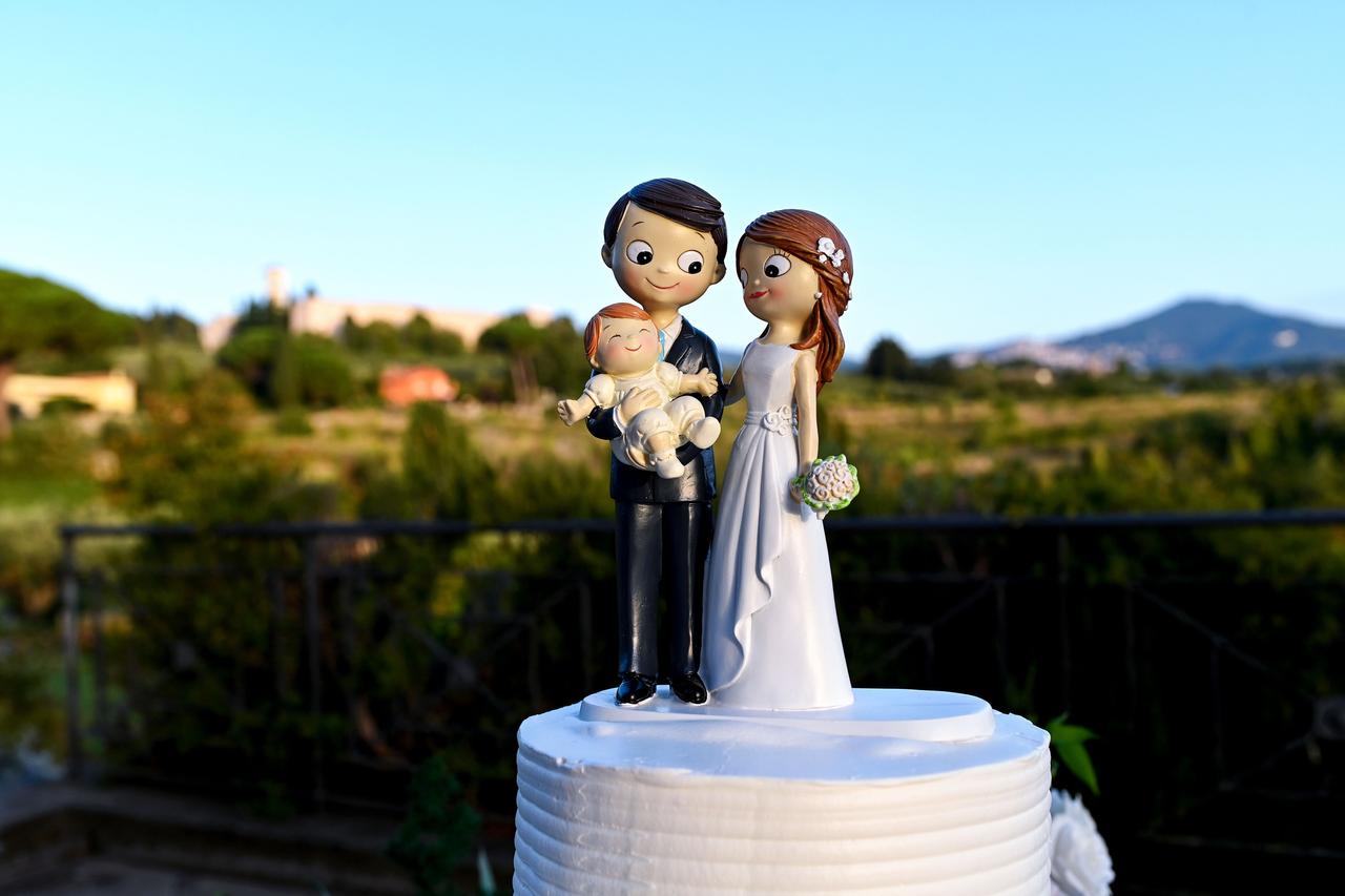 50 cake topper matrimonio originali per il 2024