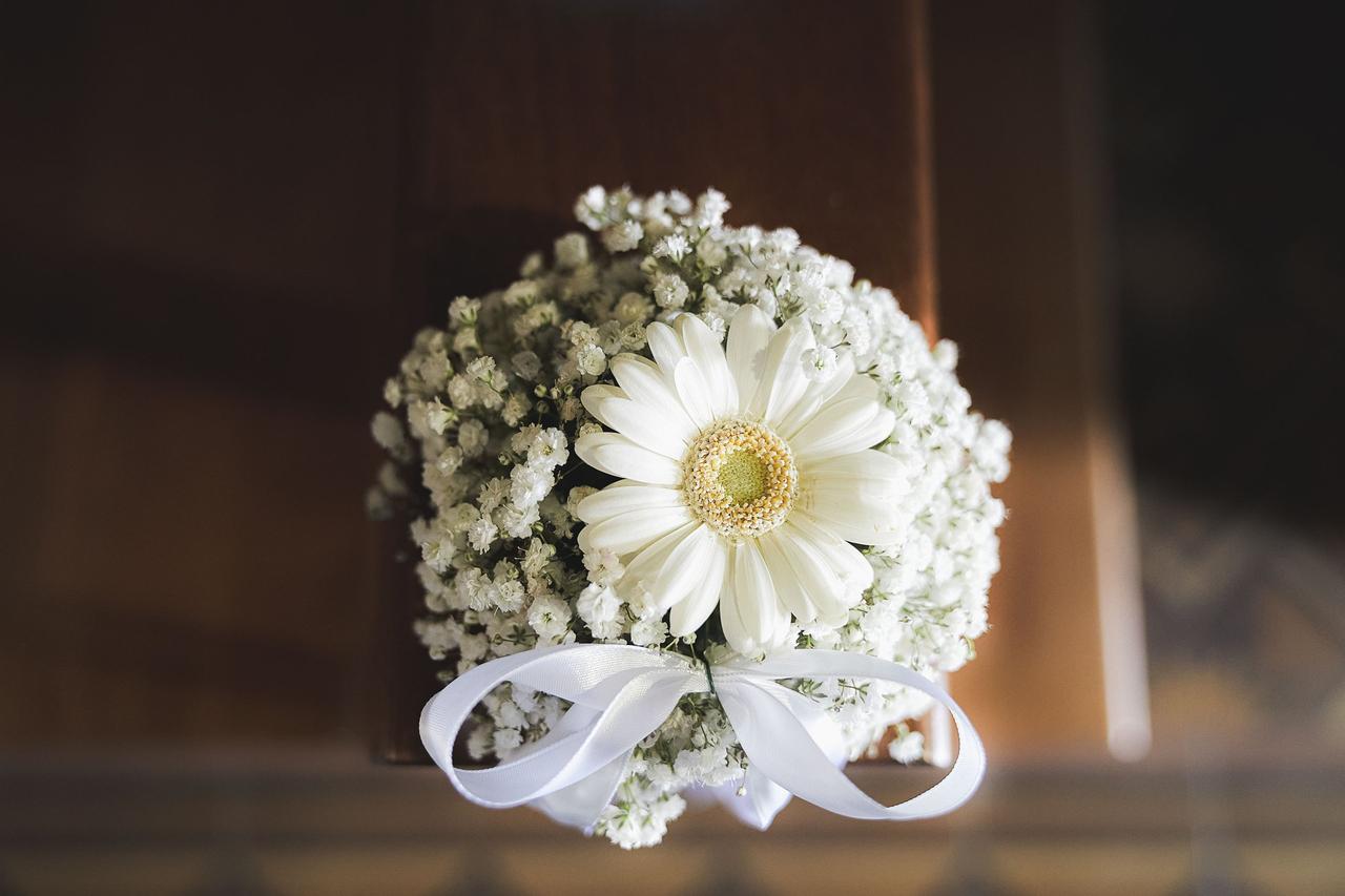 bouquet con gypsophila e margerita