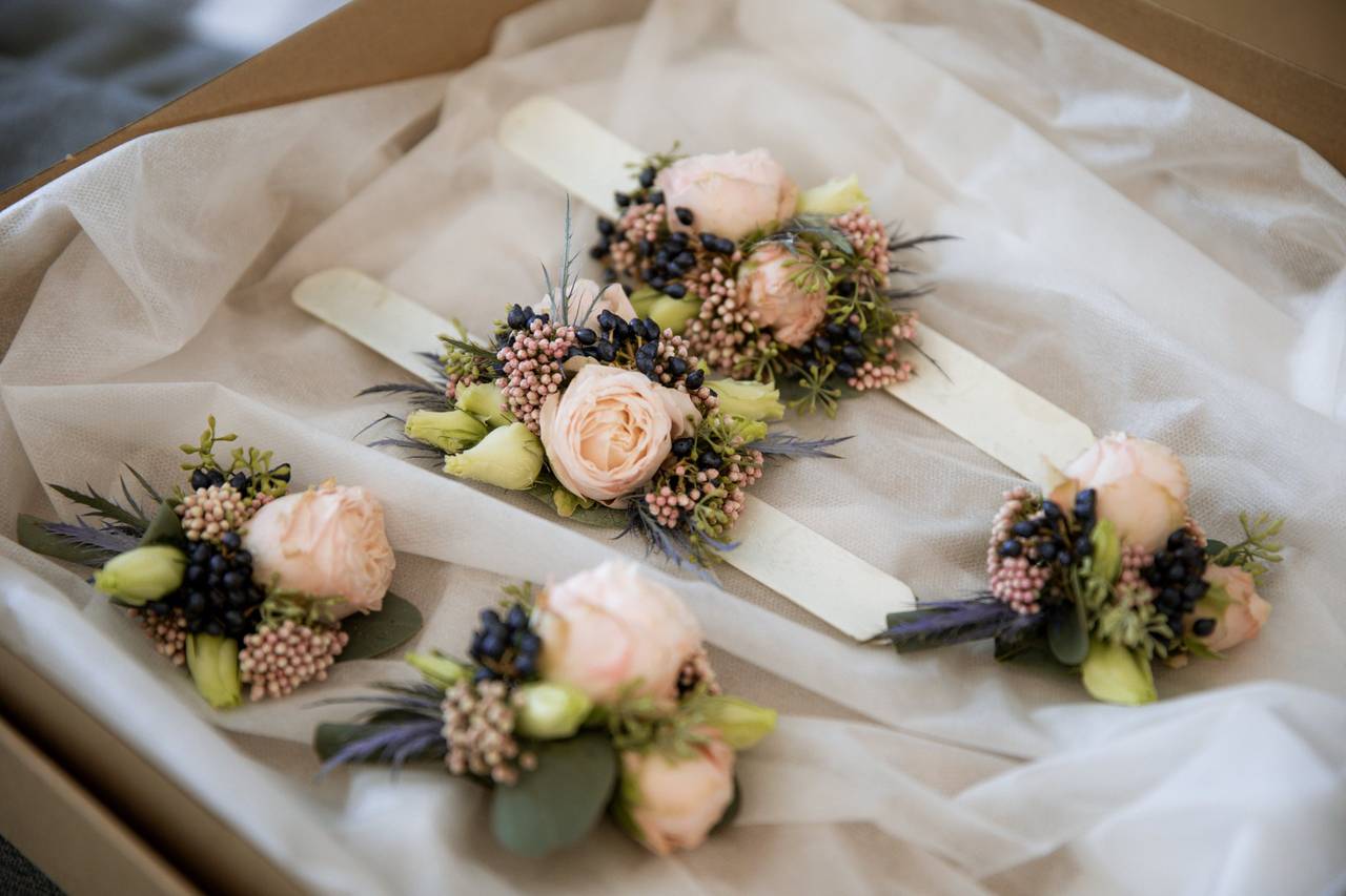 Corsage da polso nel verde, corsage nuziale, regalo per la festa