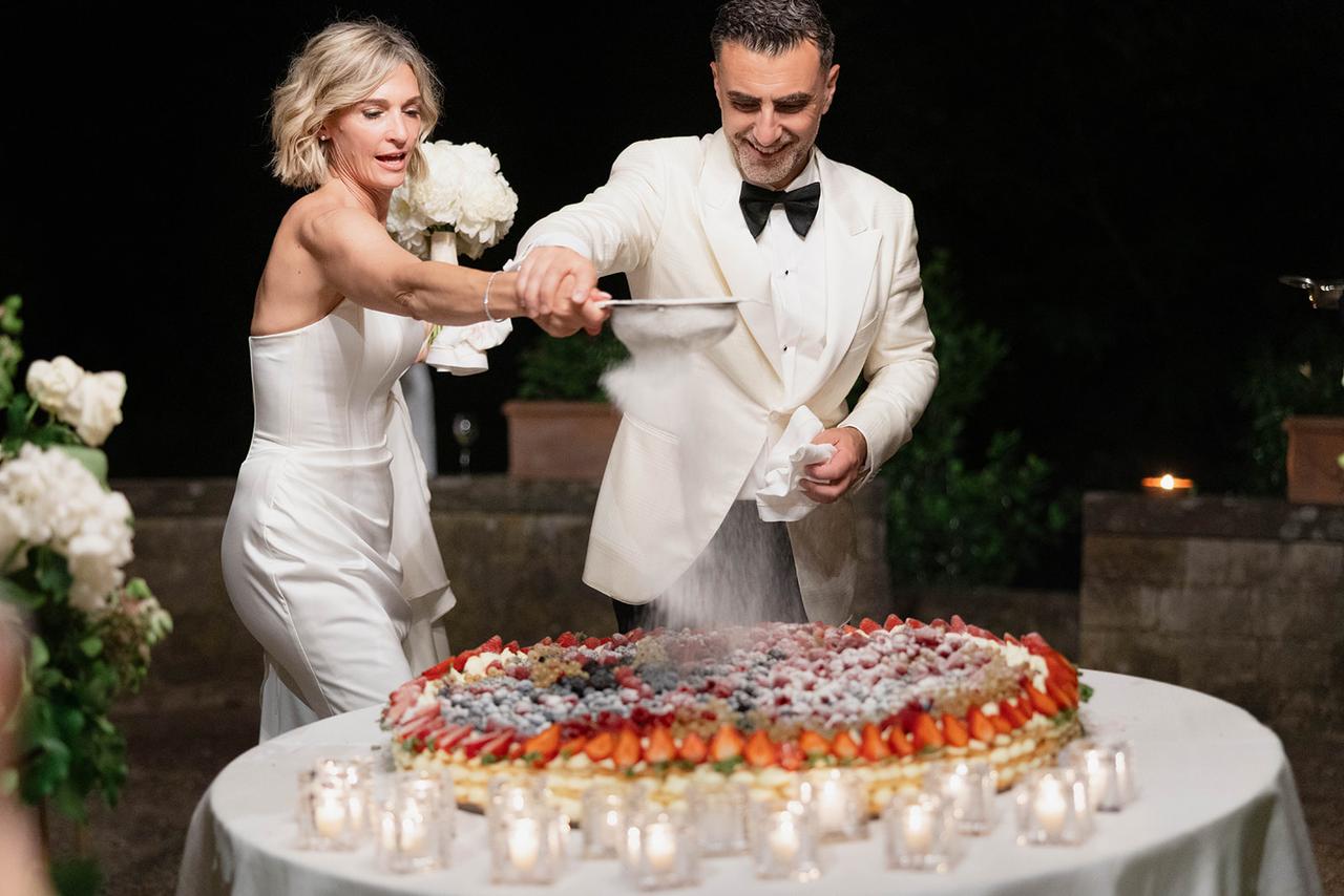 show cooking wedding cake