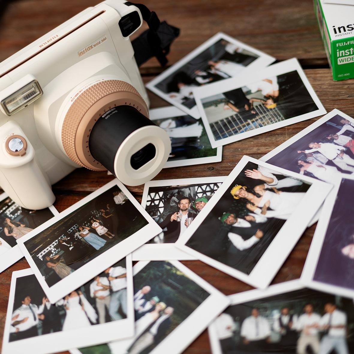polaroid con foto invitati- intrattenimento matrimonio