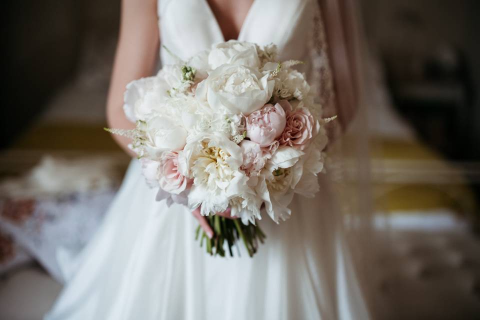 Bouquet da sposa con peonie: eccone 50 da vedere assolutamente prima delle nozze!