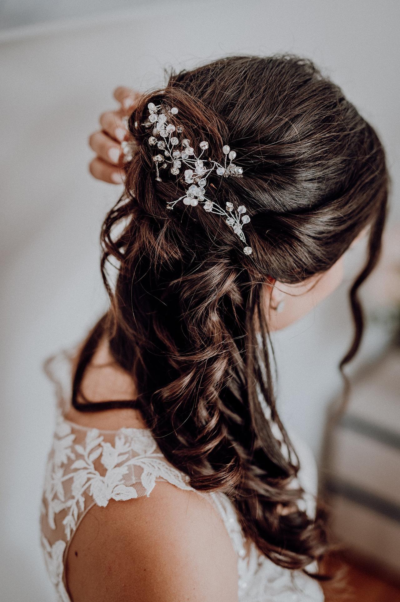 Cosa deve avere una sposa accessori capelli 