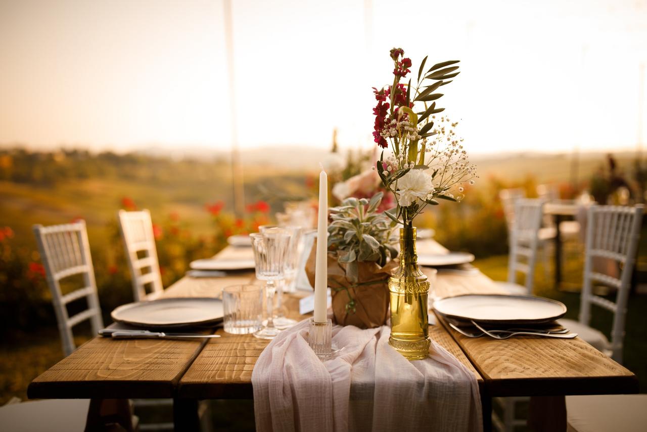 dettaglio centrotavola matrimonio in vigna